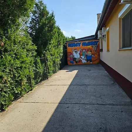 Family Friendly Gyál