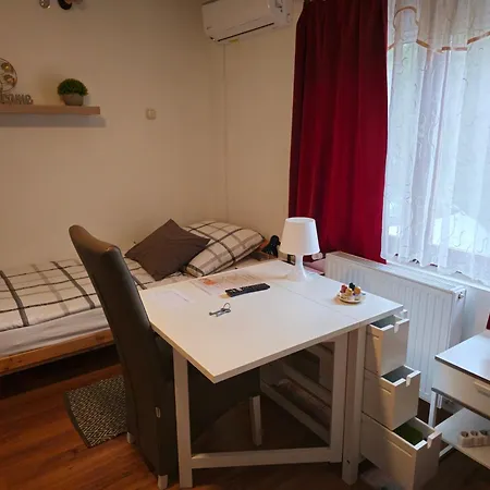 Family Friendly 贾尔